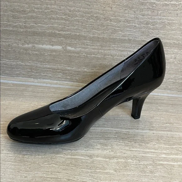 LIFE STRIDE NWOT Women’s Size 9 Shiny Black Pumps Low Heel patent - Picture 5 of 13